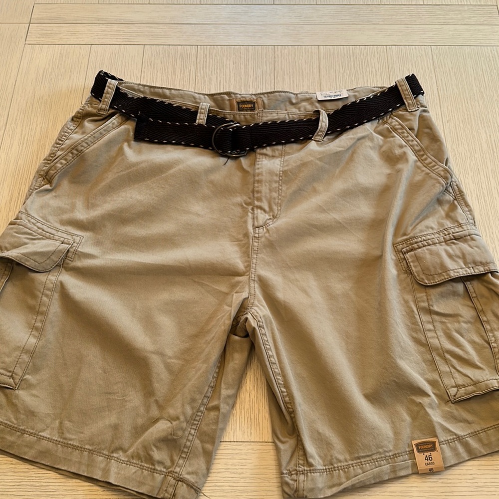Foundry Mens Cargo Shots NWT
